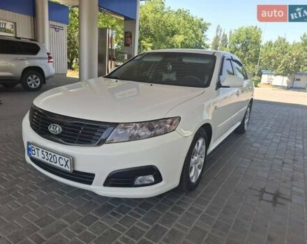 Білий Кіа Маджентіс, об'ємом двигуна 2 л та пробігом 223 тис. км за 7500 $, фото 1 на Automoto.ua