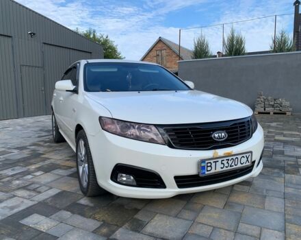 Белый Киа Маджентис, объемом двигателя 2 л и пробегом 228 тыс. км за 7000 $, фото 1 на Automoto.ua