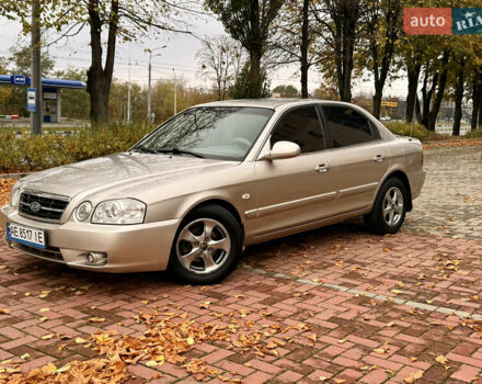 Бежевий Кіа Маджентіс, об'ємом двигуна 2 л та пробігом 165 тис. км за 3900 $, фото 4 на Automoto.ua