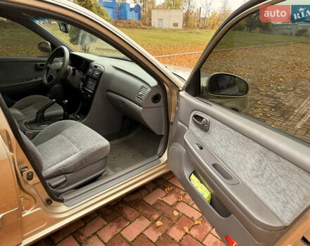 Бежевий Кіа Маджентіс, об'ємом двигуна 2 л та пробігом 165 тис. км за 3900 $, фото 17 на Automoto.ua