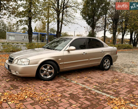 Бежевый Киа Маджентис, объемом двигателя 2 л и пробегом 165 тыс. км за 4300 $, фото 3 на Automoto.ua