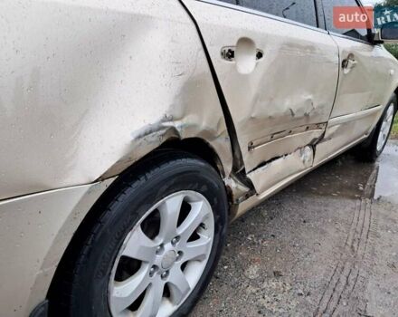 Бежевий Кіа Маджентіс, об'ємом двигуна 2 л та пробігом 280 тис. км за 2700 $, фото 3 на Automoto.ua