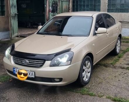 Бежевый Киа Маджентис, объемом двигателя 2 л и пробегом 280 тыс. км за 3500 $, фото 1 на Automoto.ua