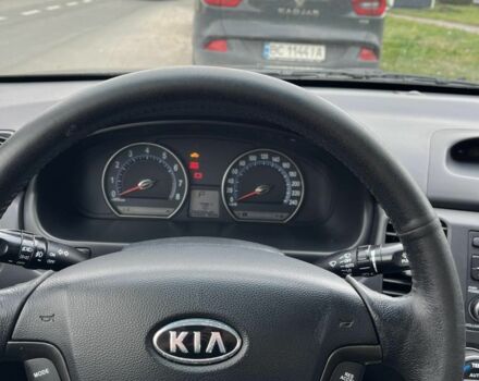 Чорний Кіа Маджентіс, об'ємом двигуна 2 л та пробігом 280 тис. км за 6450 $, фото 5 на Automoto.ua