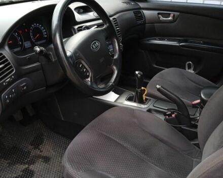 Чорний Кіа Маджентіс, об'ємом двигуна 2 л та пробігом 292 тис. км за 5400 $, фото 6 на Automoto.ua