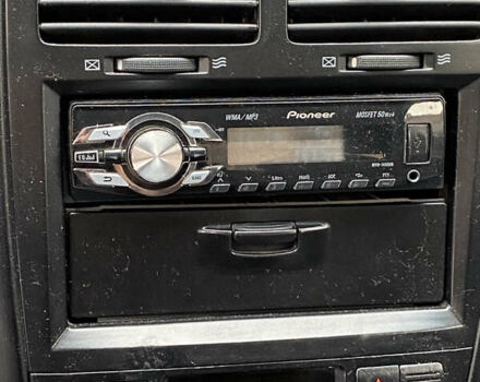 Чорний Кіа Маджентіс, об'ємом двигуна 2 л та пробігом 120 тис. км за 5800 $, фото 9 на Automoto.ua