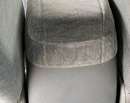 Чорний Кіа Маджентіс, об'ємом двигуна 2 л та пробігом 120 тис. км за 5800 $, фото 16 на Automoto.ua