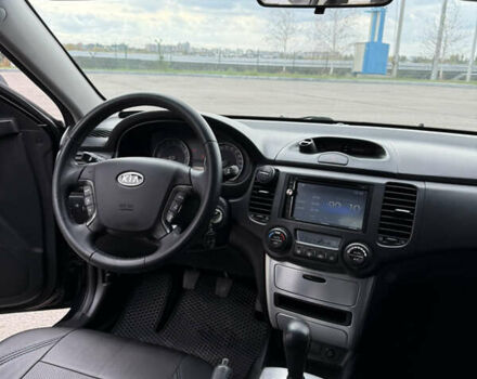 Чорний Кіа Маджентіс, об'ємом двигуна 2 л та пробігом 217 тис. км за 5999 $, фото 19 на Automoto.ua