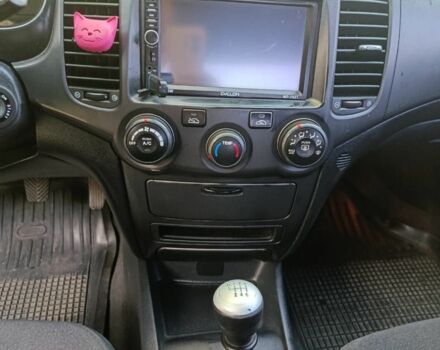 Черный Киа Маджентис, объемом двигателя 2 л и пробегом 240 тыс. км за 4150 $, фото 2 на Automoto.ua