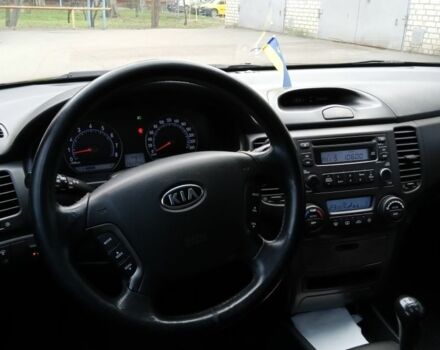 Чорний Кіа Маджентіс, об'ємом двигуна 2 л та пробігом 292 тис. км за 5400 $, фото 4 на Automoto.ua