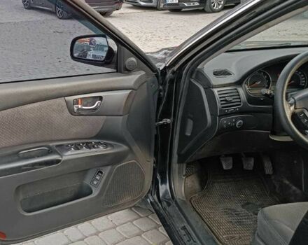 Чорний Кіа Маджентіс, об'ємом двигуна 2 л та пробігом 148 тис. км за 5450 $, фото 11 на Automoto.ua