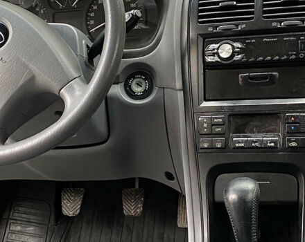 Чорний Кіа Маджентіс, об'ємом двигуна 2 л та пробігом 120 тис. км за 5800 $, фото 8 на Automoto.ua