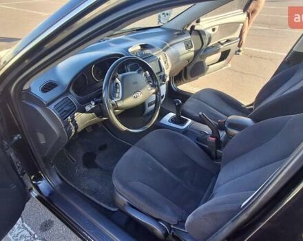 Чорний Кіа Маджентіс, об'ємом двигуна 2 л та пробігом 373 тис. км за 4500 $, фото 17 на Automoto.ua