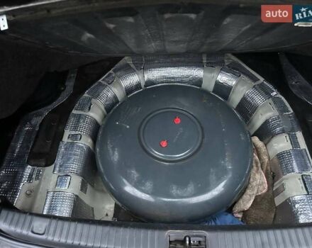 Чорний Кіа Маджентіс, об'ємом двигуна 2 л та пробігом 302 тис. км за 5800 $, фото 44 на Automoto.ua