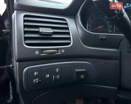 Чорний Кіа Маджентіс, об'ємом двигуна 2 л та пробігом 302 тис. км за 5800 $, фото 16 на Automoto.ua