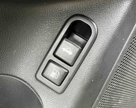 Черный Киа Маджентис, объемом двигателя 2.7 л и пробегом 219 тыс. км за 4600 $, фото 20 на Automoto.ua