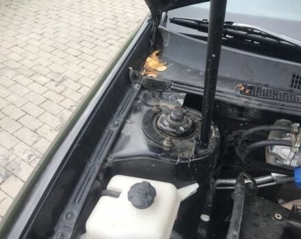 Кіа Маджентіс 2007 у Ромнах на Automoto.ua Чорний Кіа Маджентіс, об'ємом двигуна 2 л та пробігом 231 тис. км за 4900 $, фото 15 на Automoto.ua