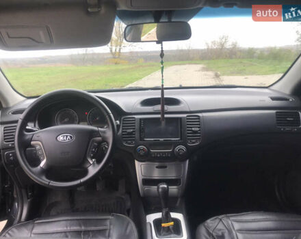 Кіа Маджентіс 2007 у Ромнах на Automoto.ua Чорний Кіа Маджентіс, об'ємом двигуна 2 л та пробігом 231 тис. км за 4900 $, фото 11 на Automoto.ua