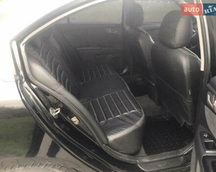 Кіа Маджентіс 2007 у Ромнах на Automoto.ua Чорний Кіа Маджентіс, об'ємом двигуна 2 л та пробігом 231 тис. км за 4900 $, фото 9 на Automoto.ua