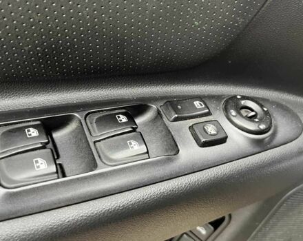 Черный Киа Маджентис, объемом двигателя 2.7 л и пробегом 219 тыс. км за 4600 $, фото 19 на Automoto.ua