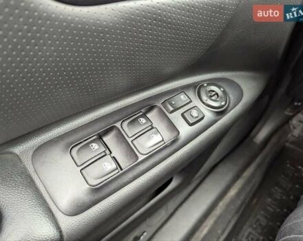 Черный Киа Маджентис, объемом двигателя 2 л и пробегом 236 тыс. км за 6000 $, фото 15 на Automoto.ua