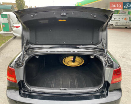 Черный Киа Маджентис, объемом двигателя 2 л и пробегом 239 тыс. км за 5200 $, фото 7 на Automoto.ua