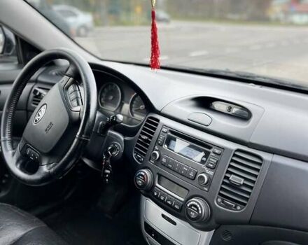 Чорний Кіа Маджентіс, об'ємом двигуна 2.7 л та пробігом 280 тис. км за 6500 $, фото 22 на Automoto.ua