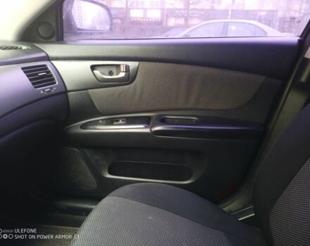 Черный Киа Маджентис, объемом двигателя 2 л и пробегом 335 тыс. км за 4000 $, фото 6 на Automoto.ua