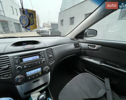 Черный Киа Маджентис, объемом двигателя 2.66 л и пробегом 254 тыс. км за 4300 $, фото 13 на Automoto.ua