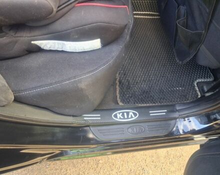 Чорний Кіа Маджентіс, об'ємом двигуна 2 л та пробігом 222 тис. км за 6500 $, фото 13 на Automoto.ua