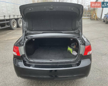 Чорний Кіа Маджентіс, об'ємом двигуна 2 л та пробігом 213 тис. км за 6700 $, фото 11 на Automoto.ua