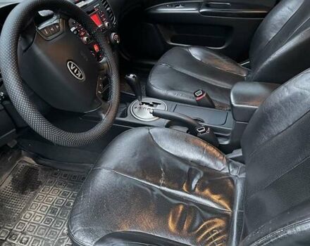 Черный Киа Маджентис, объемом двигателя 2 л и пробегом 222 тыс. км за 7200 $, фото 10 на Automoto.ua