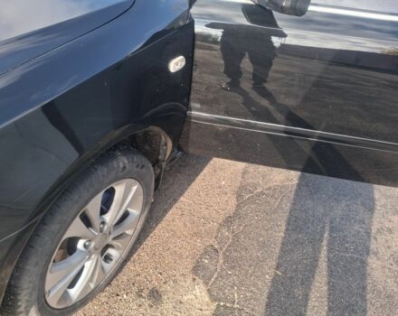 Чорний Кіа Маджентіс, об'ємом двигуна 2 л та пробігом 222 тис. км за 6500 $, фото 8 на Automoto.ua