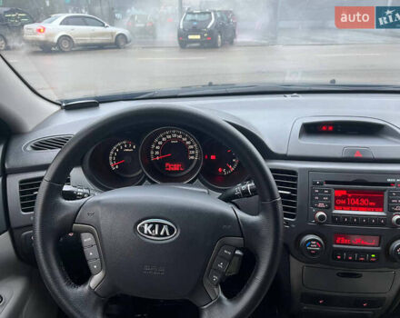 Чорний Кіа Маджентіс, об'ємом двигуна 2 л та пробігом 250 тис. км за 6999 $, фото 6 на Automoto.ua