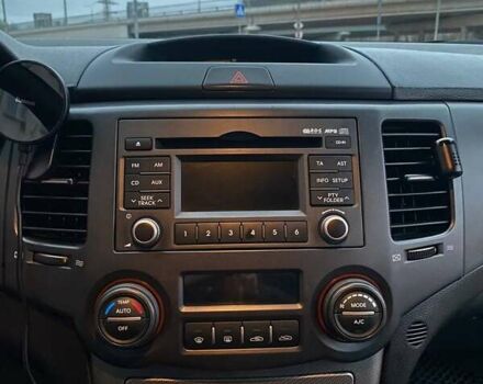 Черный Киа Маджентис, объемом двигателя 2 л и пробегом 208 тыс. км за 6400 $, фото 15 на Automoto.ua