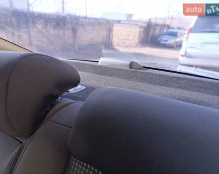 Чорний Кіа Маджентіс, об'ємом двигуна 2 л та пробігом 167 тис. км за 6100 $, фото 26 на Automoto.ua