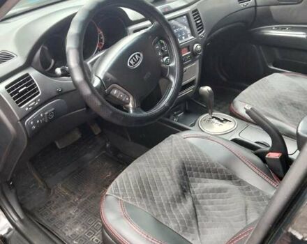 Чорний Кіа Маджентіс, об'ємом двигуна 2 л та пробігом 215 тис. км за 6700 $, фото 4 на Automoto.ua