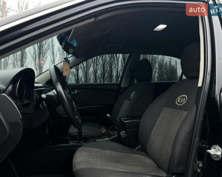 Черный Киа Маджентис, объемом двигателя 2 л и пробегом 229 тыс. км за 5555 $, фото 36 на Automoto.ua