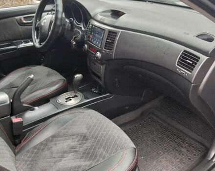 Чорний Кіа Маджентіс, об'ємом двигуна 2 л та пробігом 215 тис. км за 6700 $, фото 2 на Automoto.ua