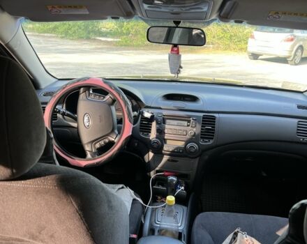 Коричневий Кіа Маджентіс, об'ємом двигуна 2 л та пробігом 310 тис. км за 5999 $, фото 7 на Automoto.ua