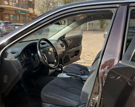 Коричневый Киа Маджентис, объемом двигателя 2 л и пробегом 192 тыс. км за 5900 $, фото 5 на Automoto.ua