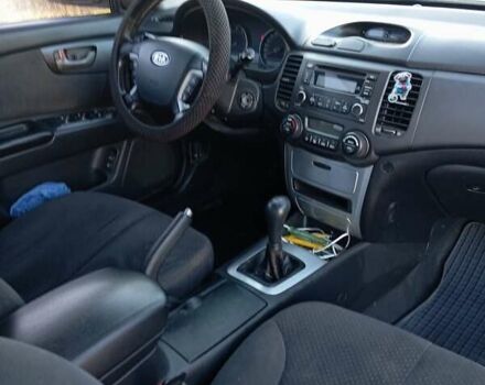 Коричневый Киа Маджентис, объемом двигателя 2 л и пробегом 256 тыс. км за 4600 $, фото 3 на Automoto.ua