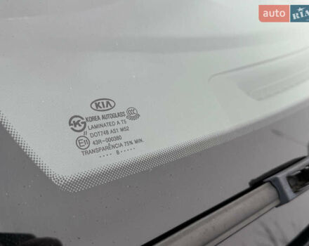 Коричневий Кіа Маджентіс, об'ємом двигуна 2 л та пробігом 157 тис. км за 5900 $, фото 12 на Automoto.ua