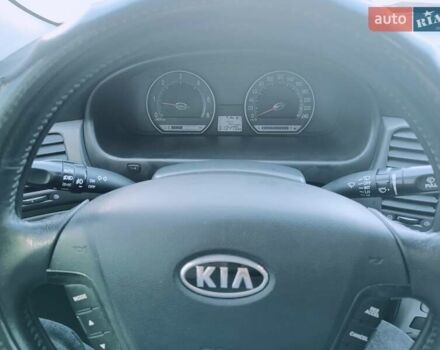 Красный Киа Маджентис, объемом двигателя 2 л и пробегом 313 тыс. км за 6300 $, фото 9 на Automoto.ua