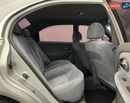 Киа Маджентис, объемом двигателя 2 л и пробегом 200 тыс. км за 3528 $, фото 7 на Automoto.ua