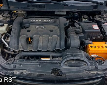 Кіа Маджентіс, об'ємом двигуна 2 л та пробігом 221 тис. км за 6200 $, фото 13 на Automoto.ua