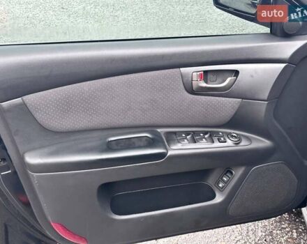 Кіа Маджентіс, об'ємом двигуна 2 л та пробігом 121 тис. км за 7800 $, фото 26 на Automoto.ua