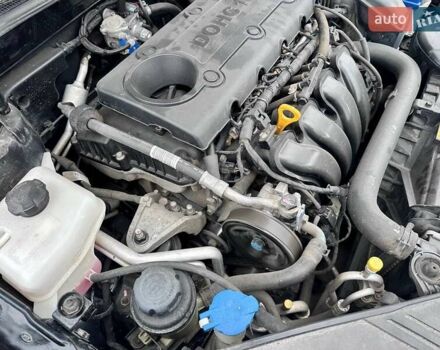 Кіа Маджентіс, об'ємом двигуна 2 л та пробігом 121 тис. км за 7800 $, фото 22 на Automoto.ua