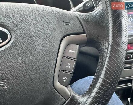 Кіа Маджентіс, об'ємом двигуна 2 л та пробігом 121 тис. км за 7800 $, фото 15 на Automoto.ua