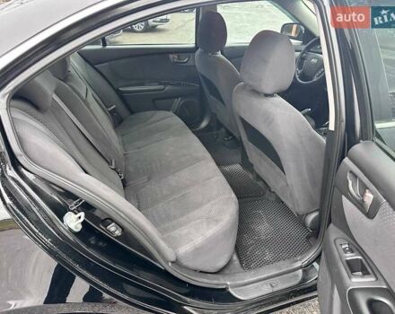 Кіа Маджентіс, об'ємом двигуна 2 л та пробігом 121 тис. км за 7800 $, фото 30 на Automoto.ua